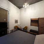 招待所 Bed And Chic Art 的里雅斯特