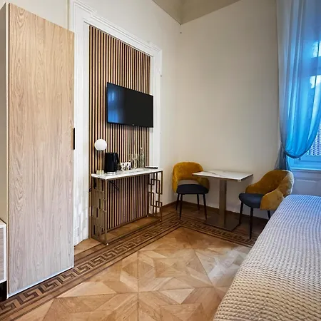 Bed And Chic Art 4*