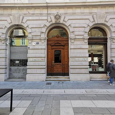 Bed And Chic Art Terst