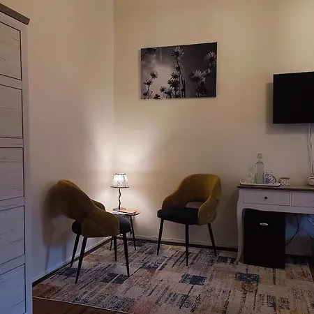 Bed And Chic Art Terst